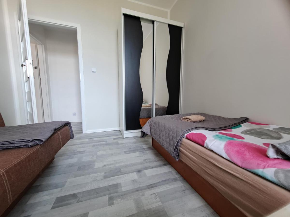 ギジツコApartament Przy Parkuアパートメント エクステリア 写真