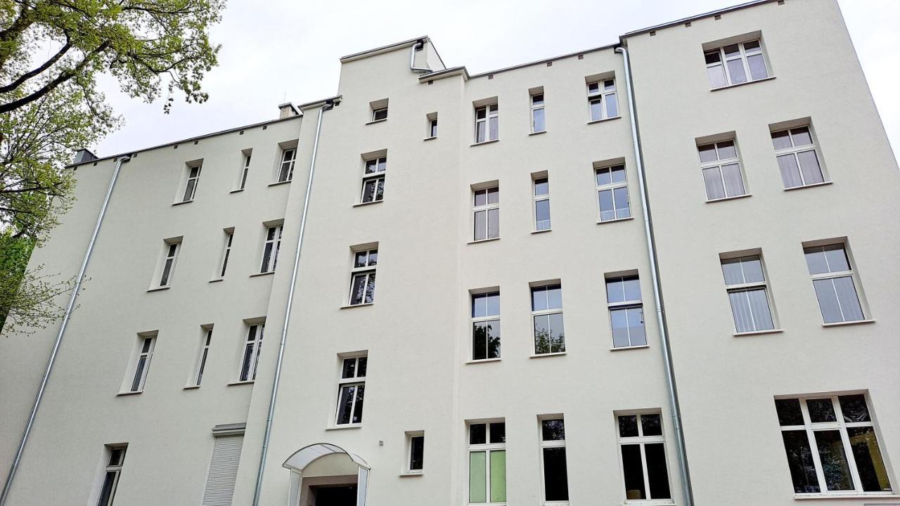 ギジツコApartament Przy Parkuアパートメント エクステリア 写真